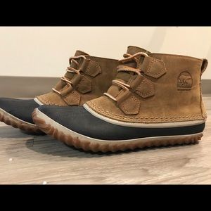 Sorel out n about leather boots